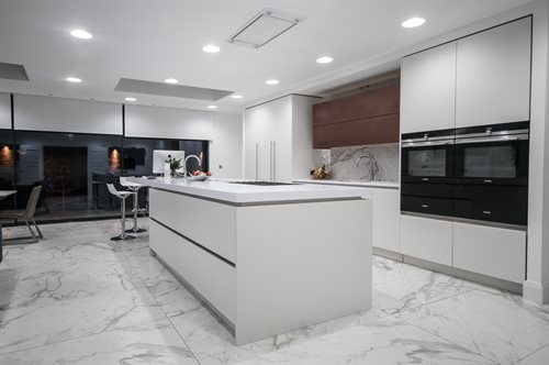 Kitchen island with adjustable plaster downlights and LED Dynamic White Module  